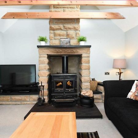 Ailnack Cottage -Cheerful Cottage With Secure Garden And Off Street Parking Sleeps 4 Tomintoul Bagian luar foto