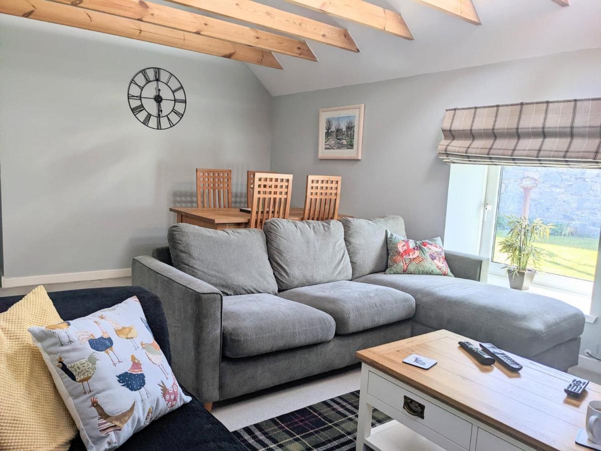 Ailnack Cottage -Cheerful Cottage With Secure Garden And Off Street Parking Sleeps 4 Tomintoul Bagian luar foto