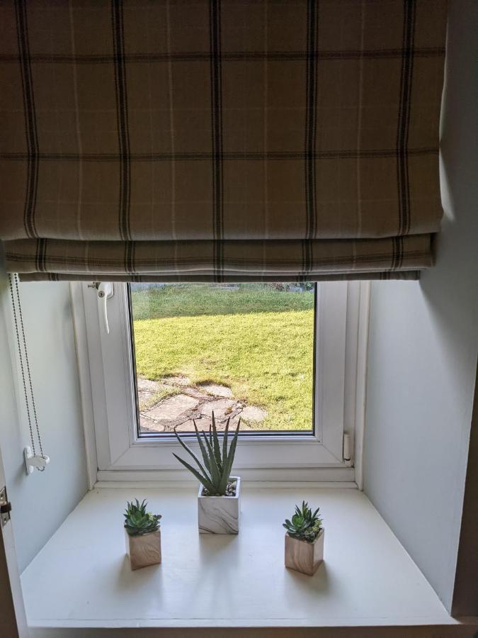 Ailnack Cottage -Cheerful Cottage With Secure Garden And Off Street Parking Sleeps 4 Tomintoul Bagian luar foto